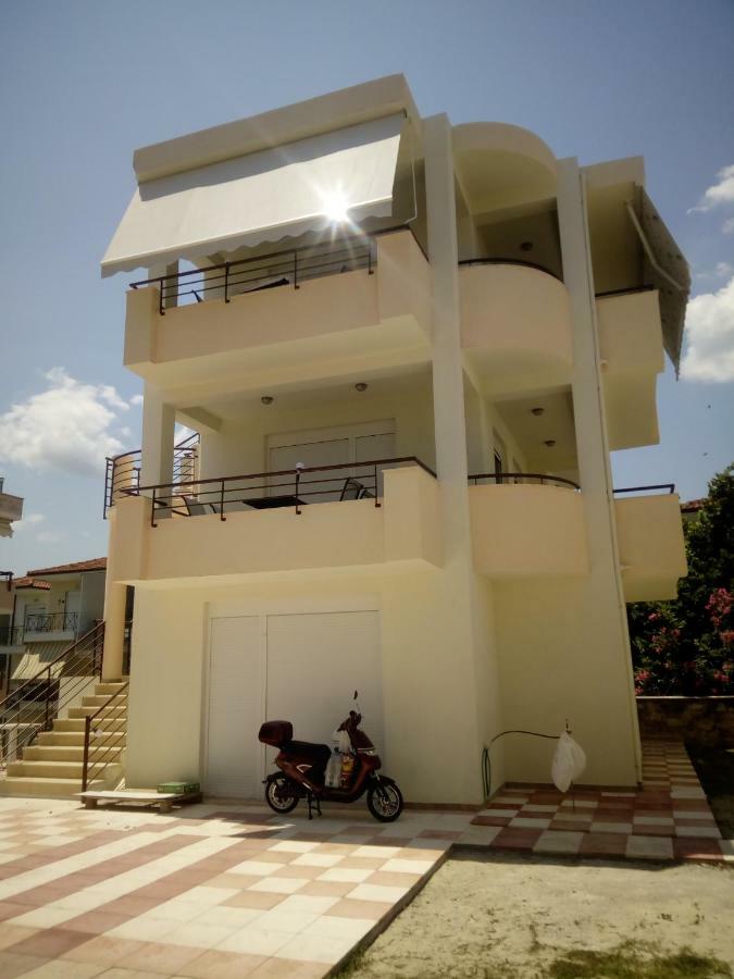 Апартаменты Iliana Kallithea  Экстерьер фото